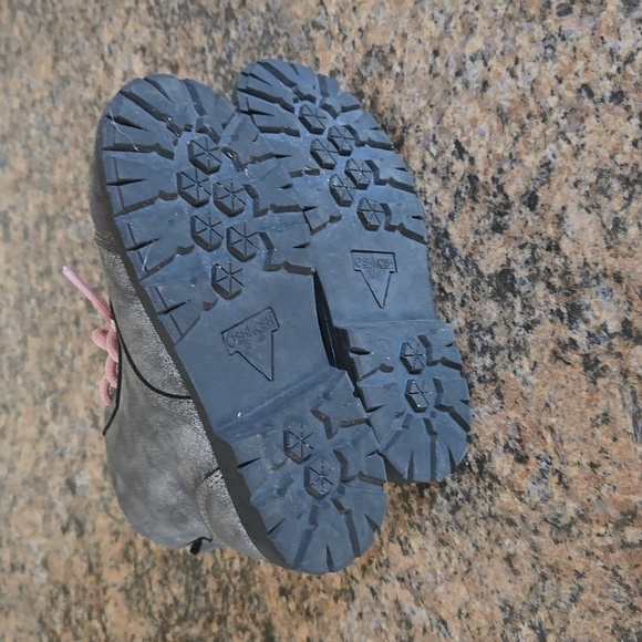 Oshkosh Boots - Size 11 - Picture 5 of 6